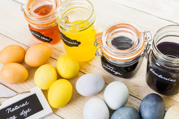 Natural dyes for Easter eggs